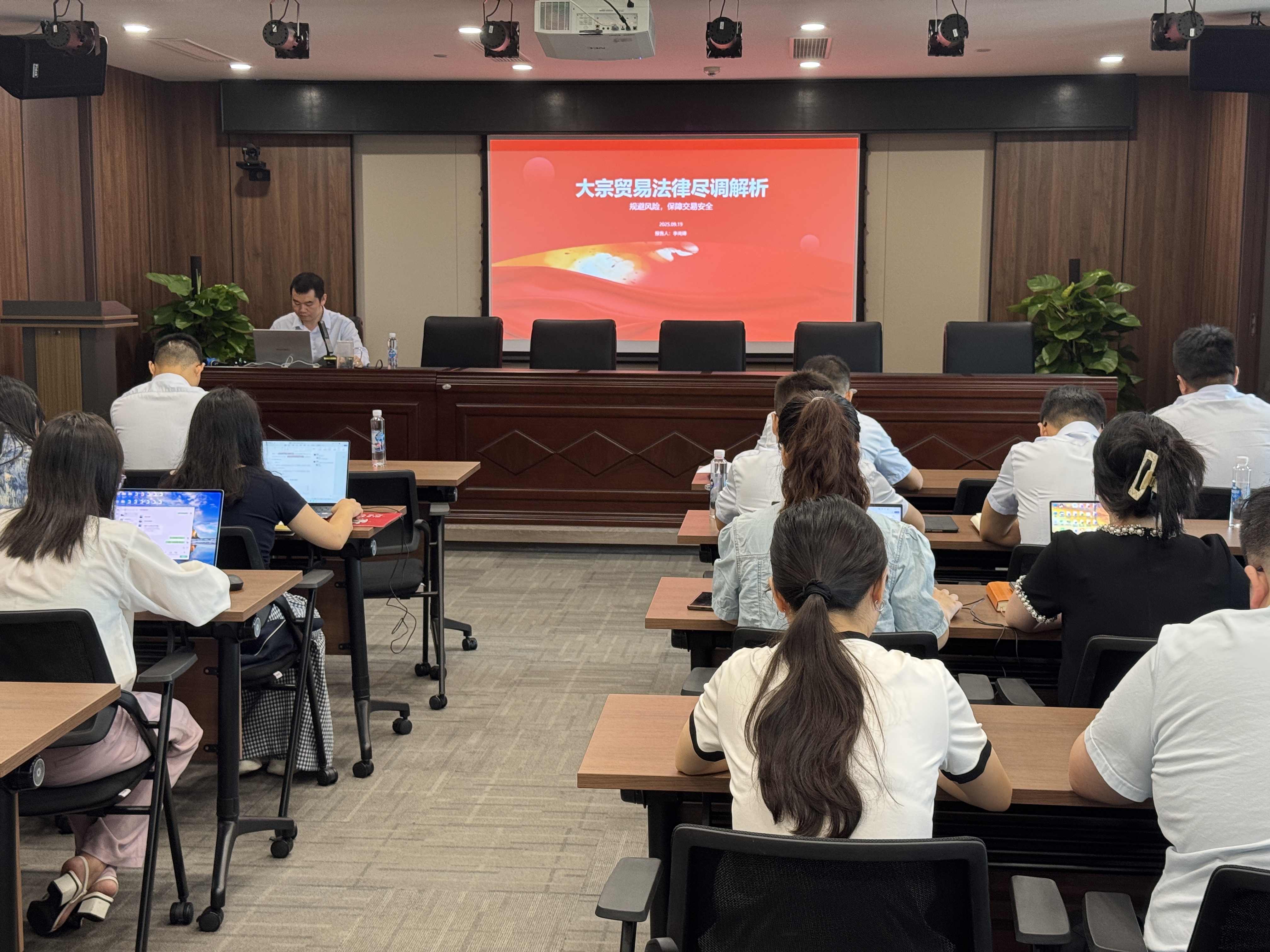 电子游戏app下载安装